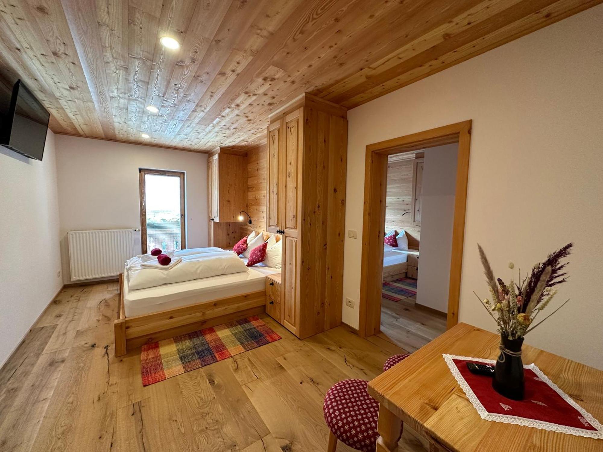 Hotel Surc Kranjska Gora Extérieur photo
