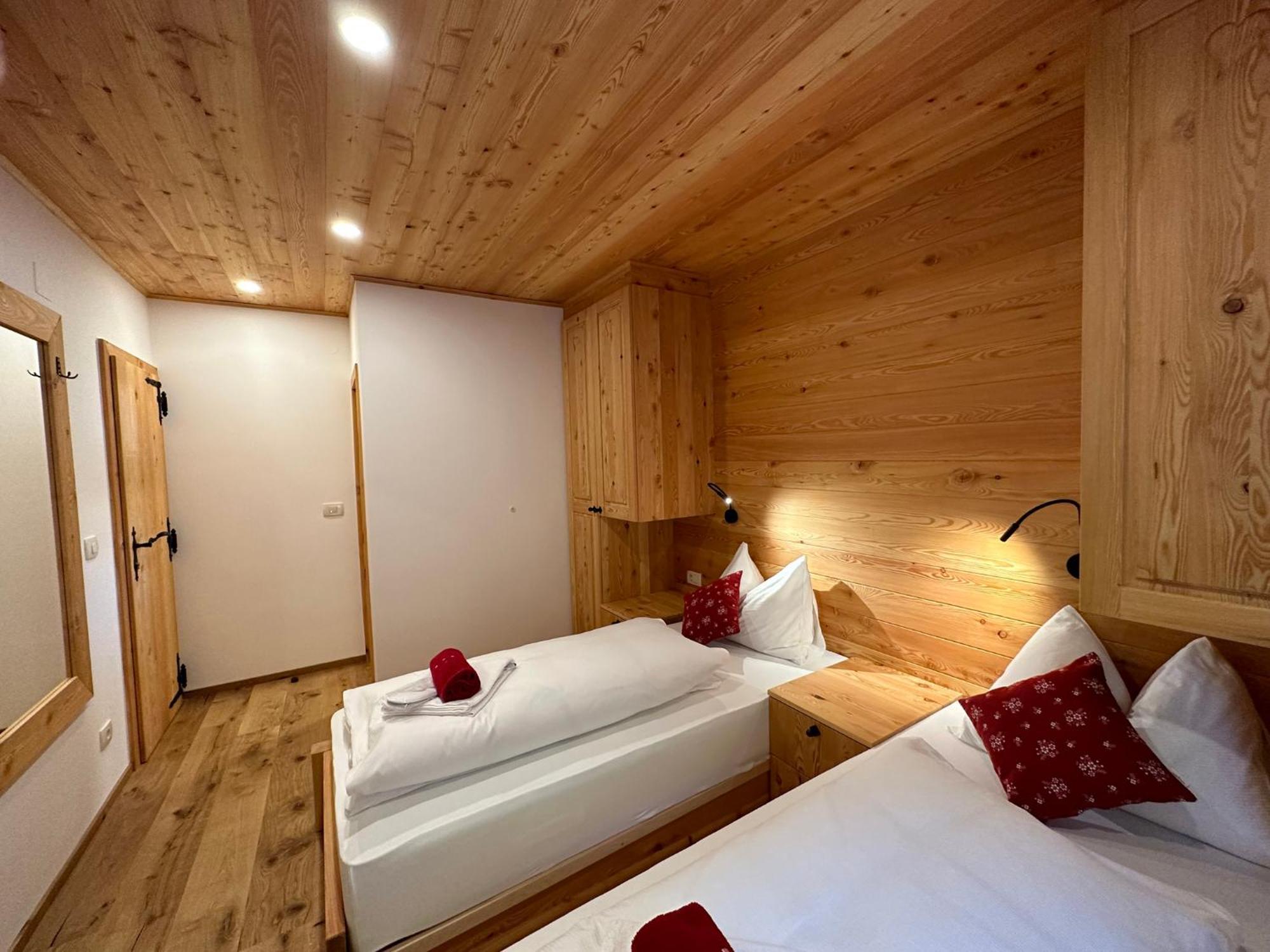 Hotel Surc Kranjska Gora Extérieur photo
