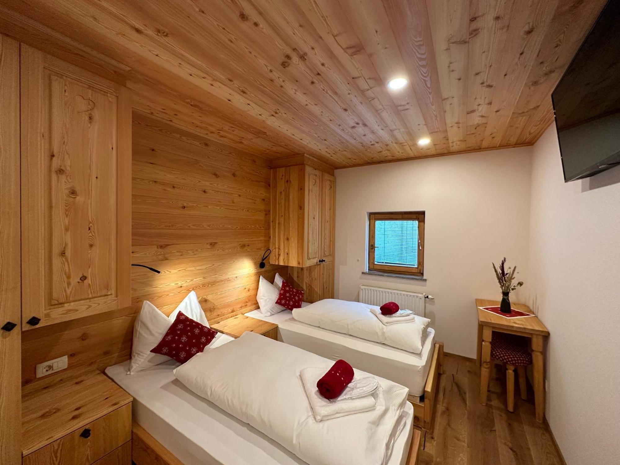 Hotel Surc Kranjska Gora Extérieur photo