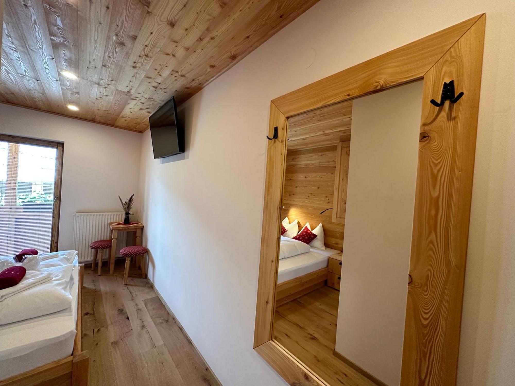 Hotel Surc Kranjska Gora Extérieur photo
