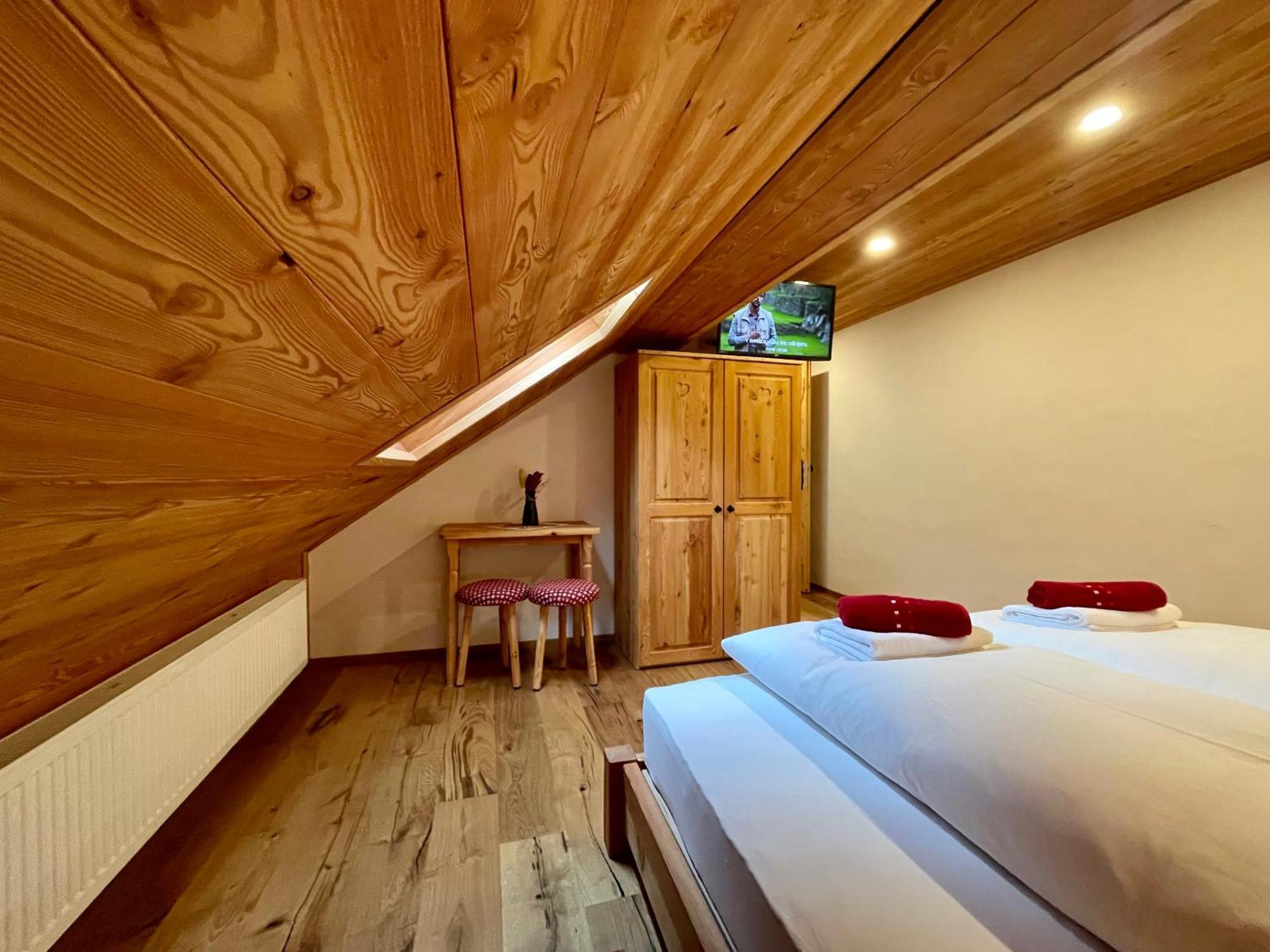 Hotel Surc Kranjska Gora Extérieur photo