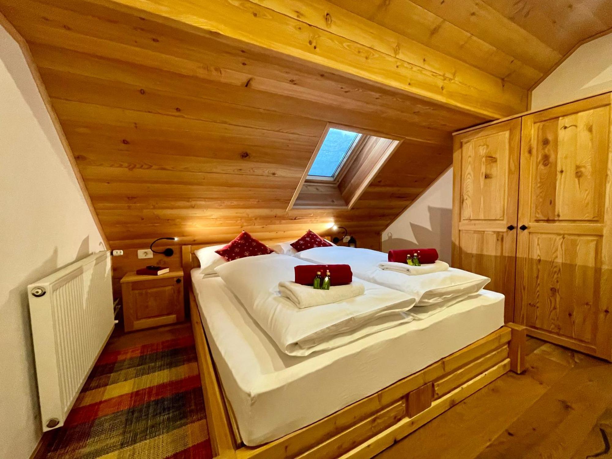 Hotel Surc Kranjska Gora Extérieur photo